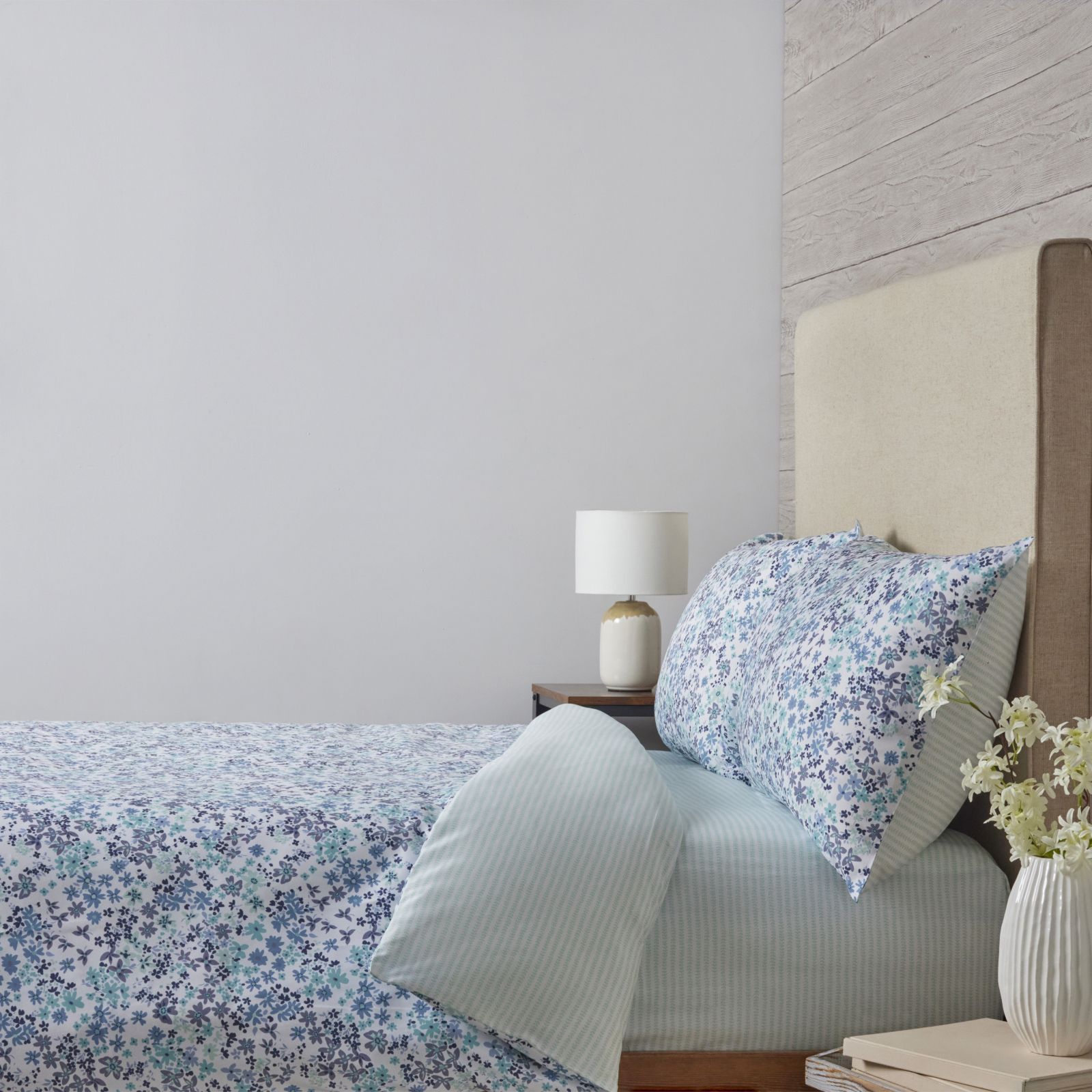 Supersoft by Cozee Home Scandi Floral 4 Piece Duvet Set