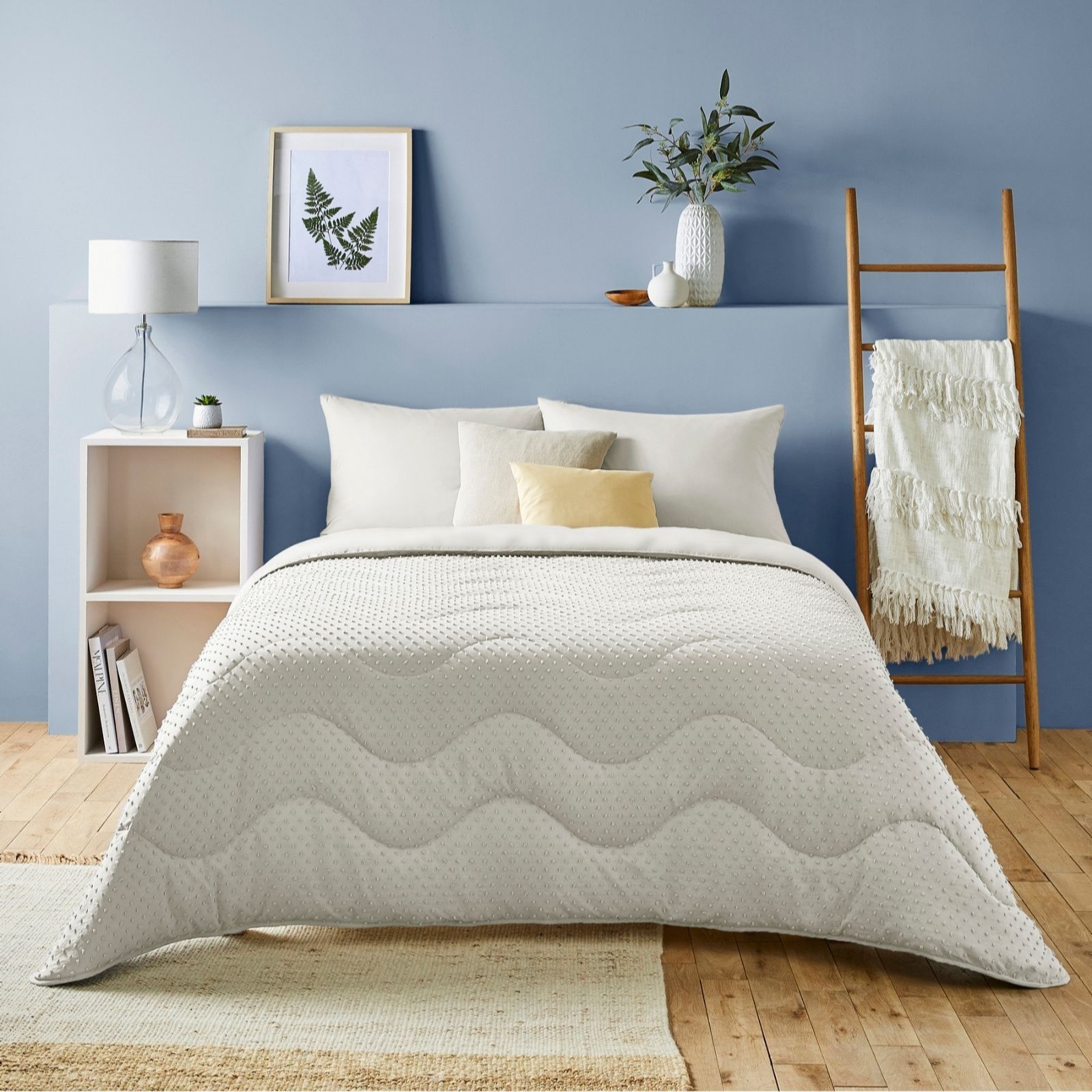 Night Lark Tufted Dot Coverless 4.5 Tog Duvet