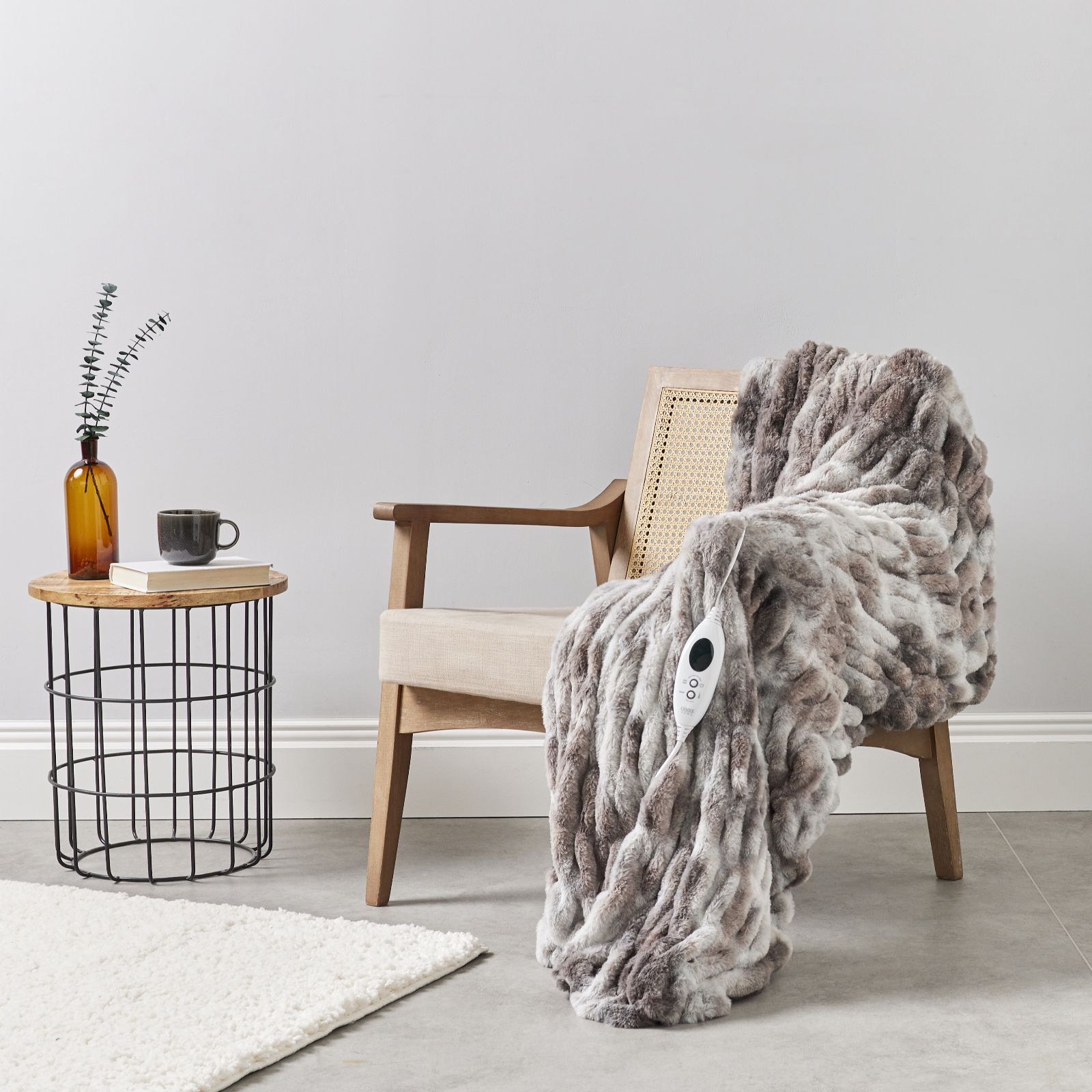 Cozee Home Ruched Faux Fur & Velvetsoft Heated Throw 9 Heat Settings
