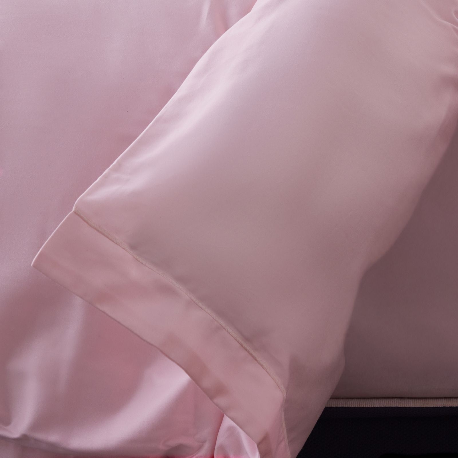 NorthenNights 300TC  HygroCotton(r) Duvet Cover EmbroideryDetail