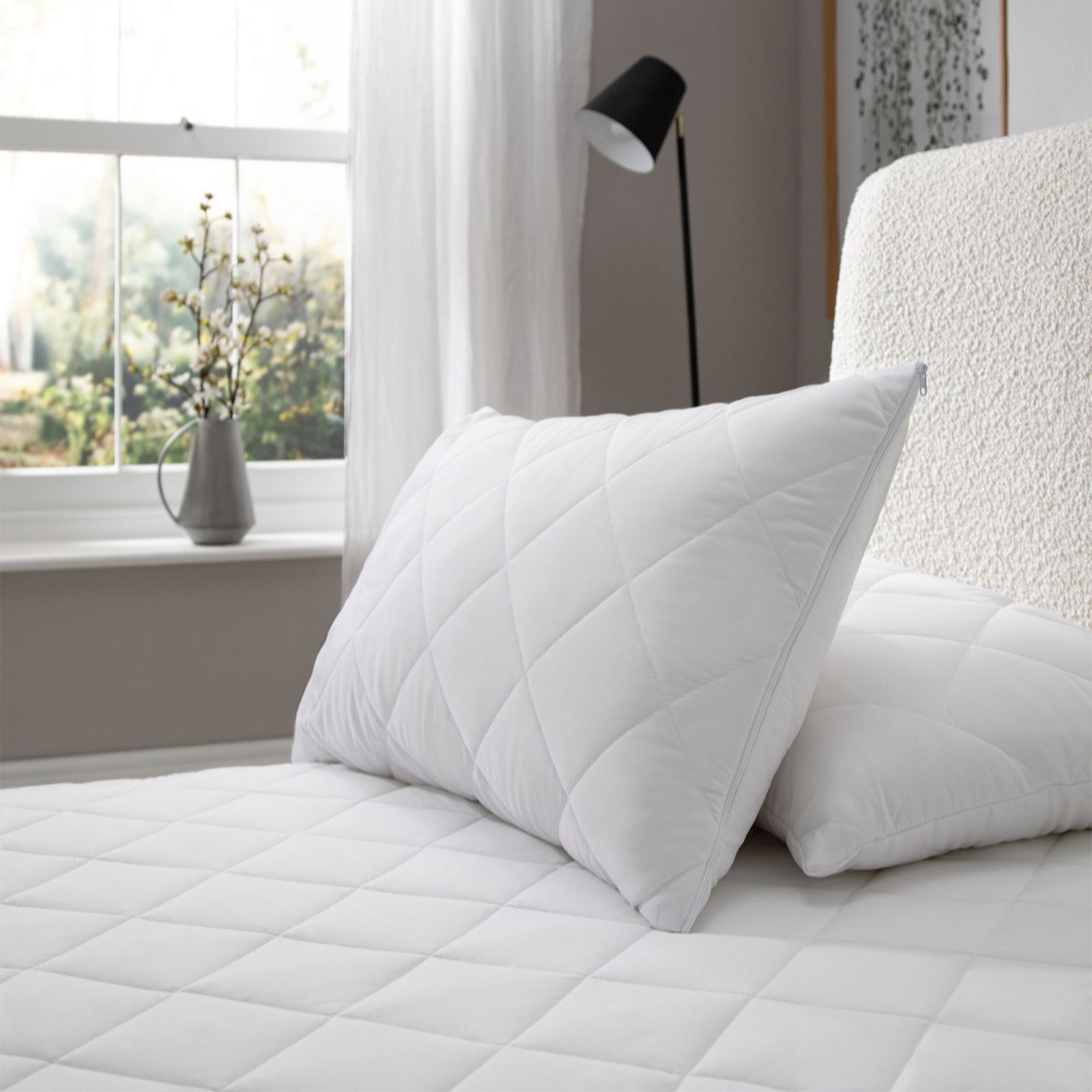 The Fine Bedding Company Allergy Defence Pillow Protector