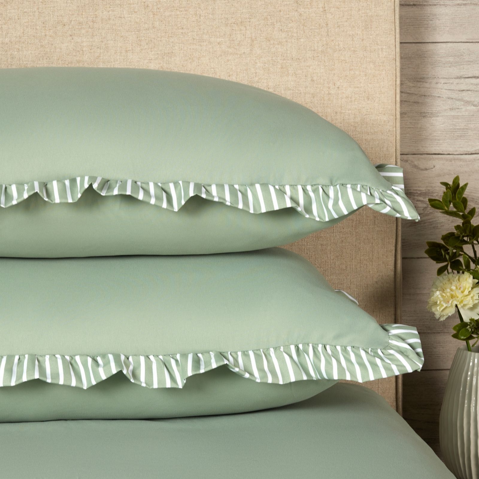 Outlet Supersoft by Cozee Home Pillowcases with Ruffle Trim