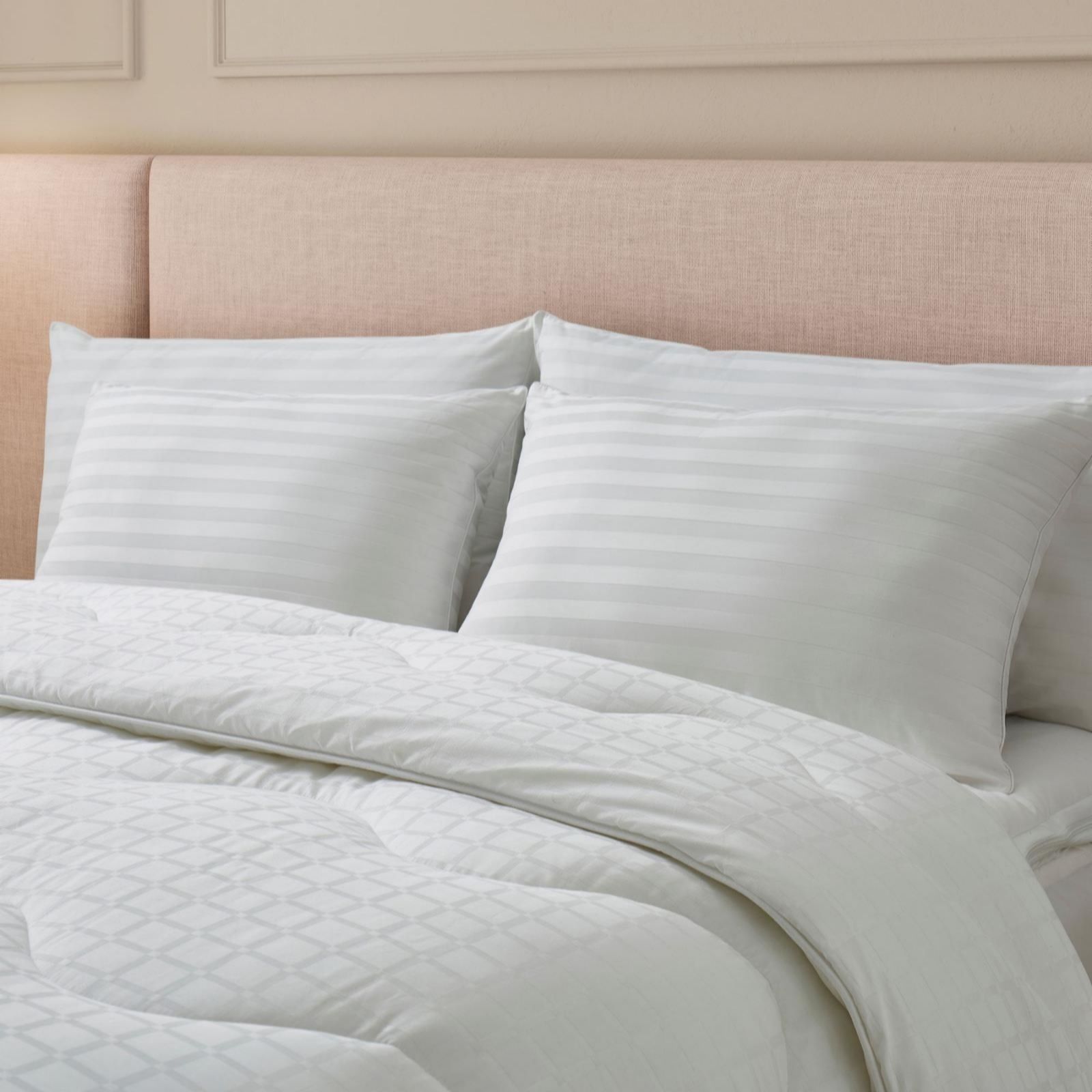 The Fine Bedding Company Boutique Silk Pilllow