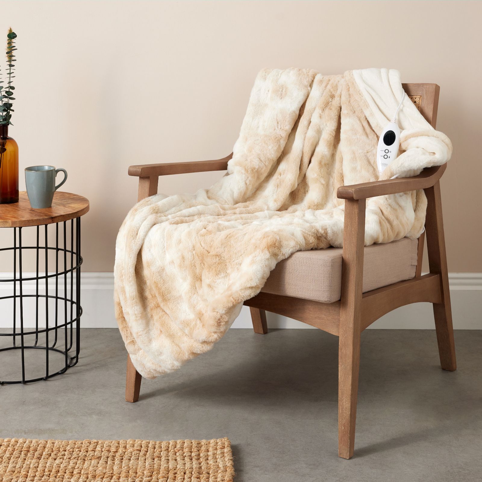 Cozee Home Luxury Ruched Faux Fur & Velvetsoft Heated Throw w/9 Heat Settings