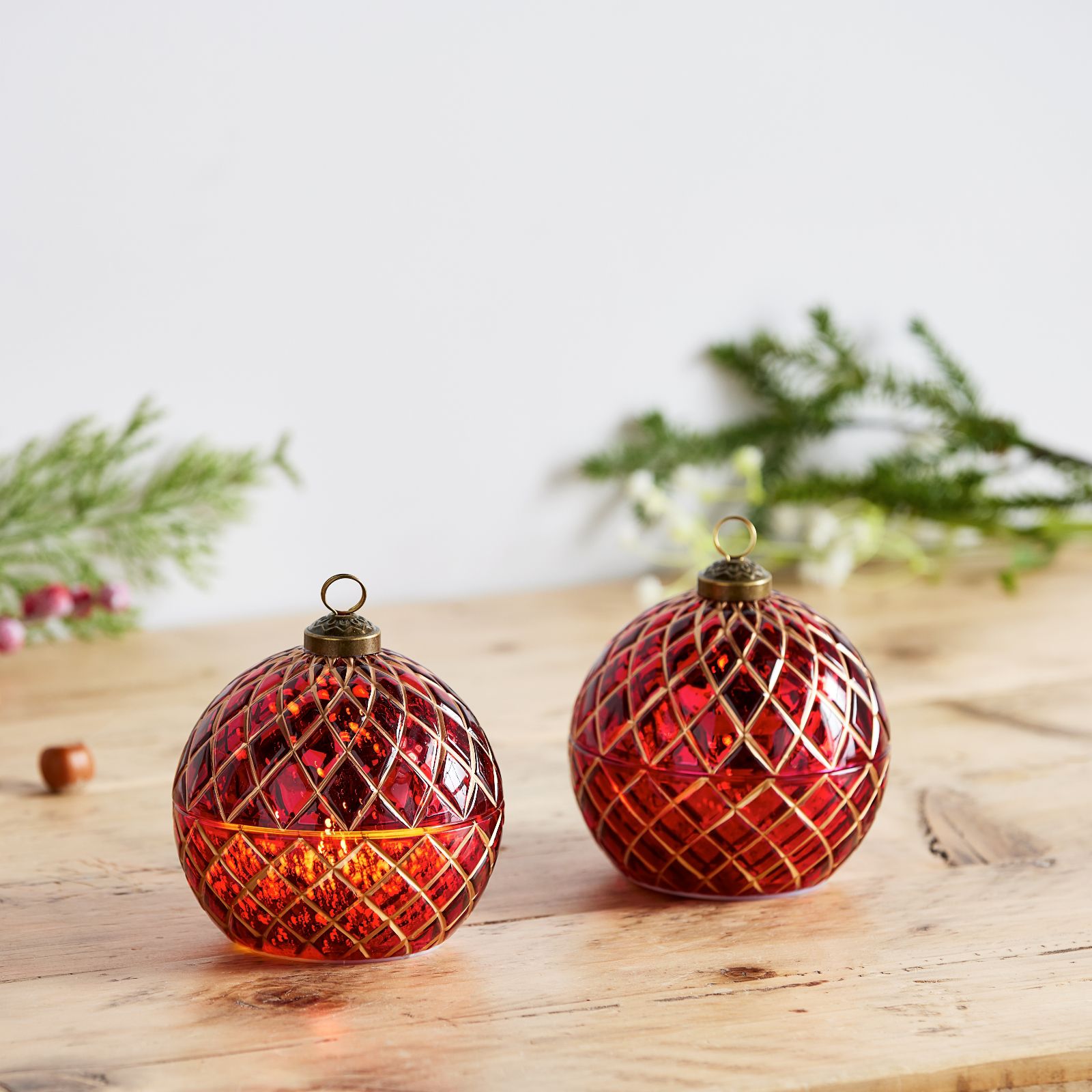 Festive Set Of 2 Wax LED Candle In Glass Decorative Ball