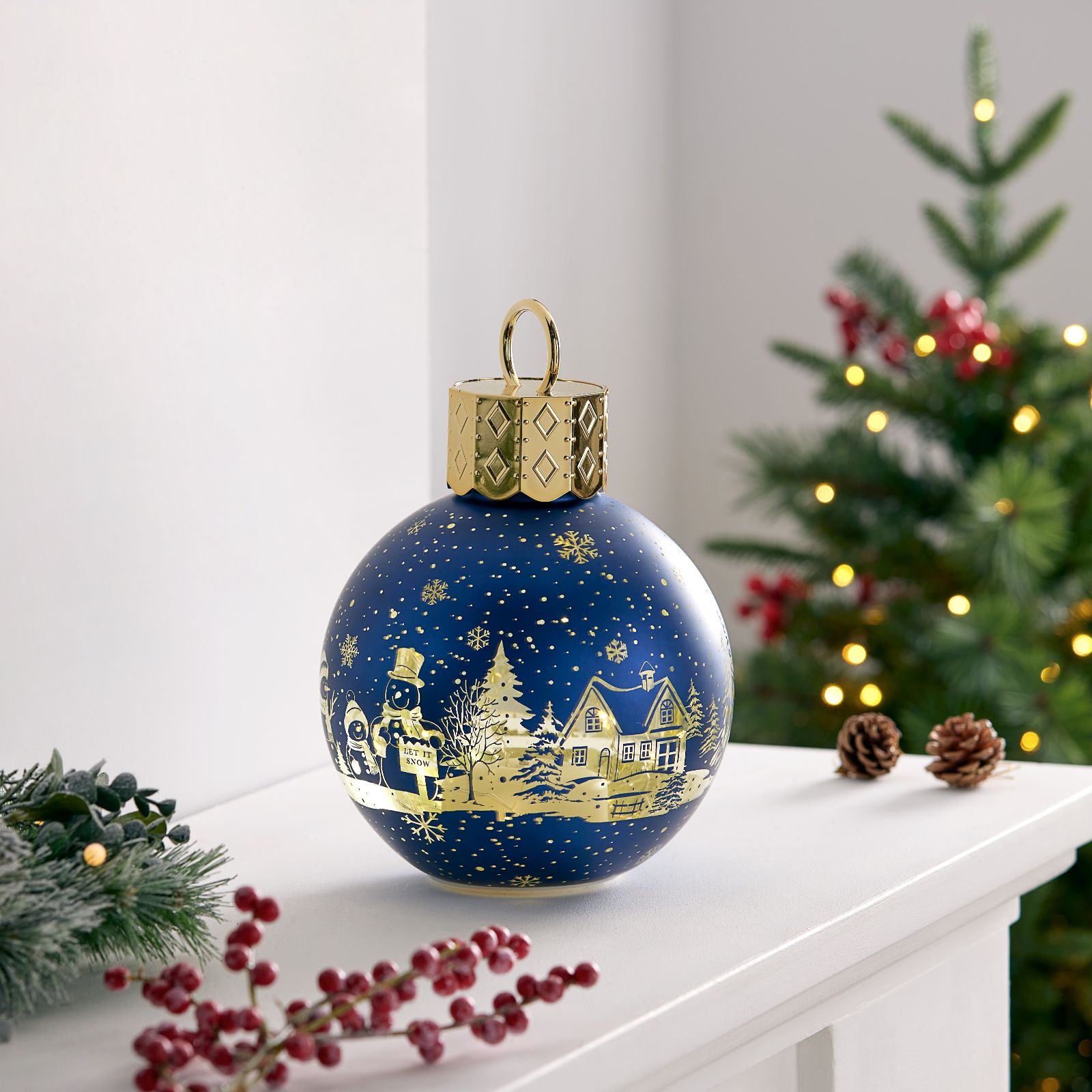 Home Stories 20cm Pre-Lit Rotating Christmas Scene Bauble