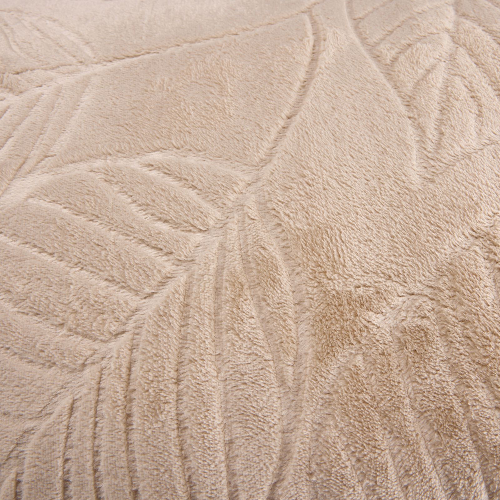 Cozee Home Oversized Leaf Tufted 4 Piece Velvetsoft Duvet Set