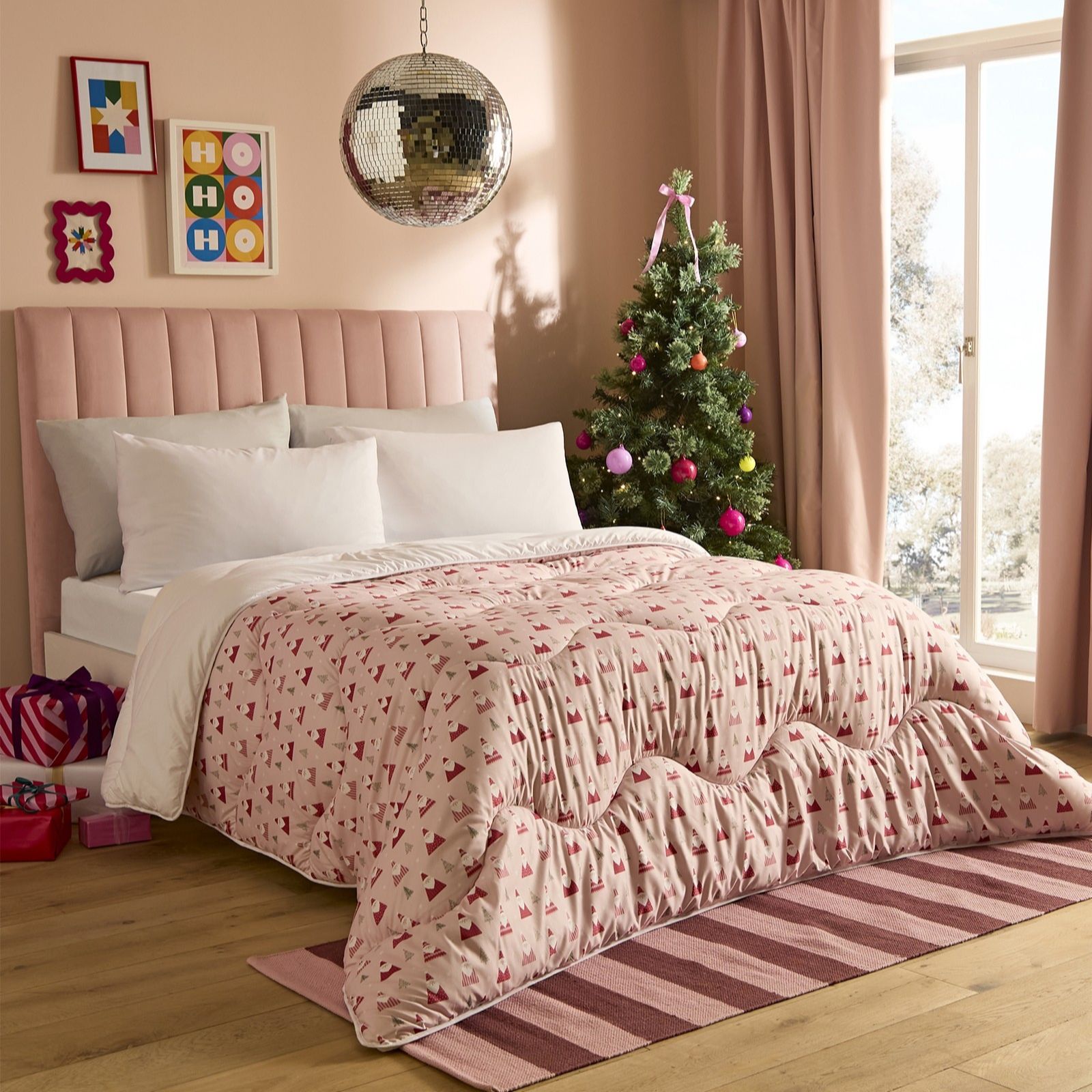 Night Lark Pink Santa 10.5 Tog Coverless Duvet & Pillowcase Bundle