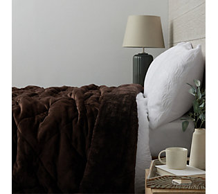 Cozee Home Velvetsoft & Fluffy Filled Diamond Quilt Bedspread