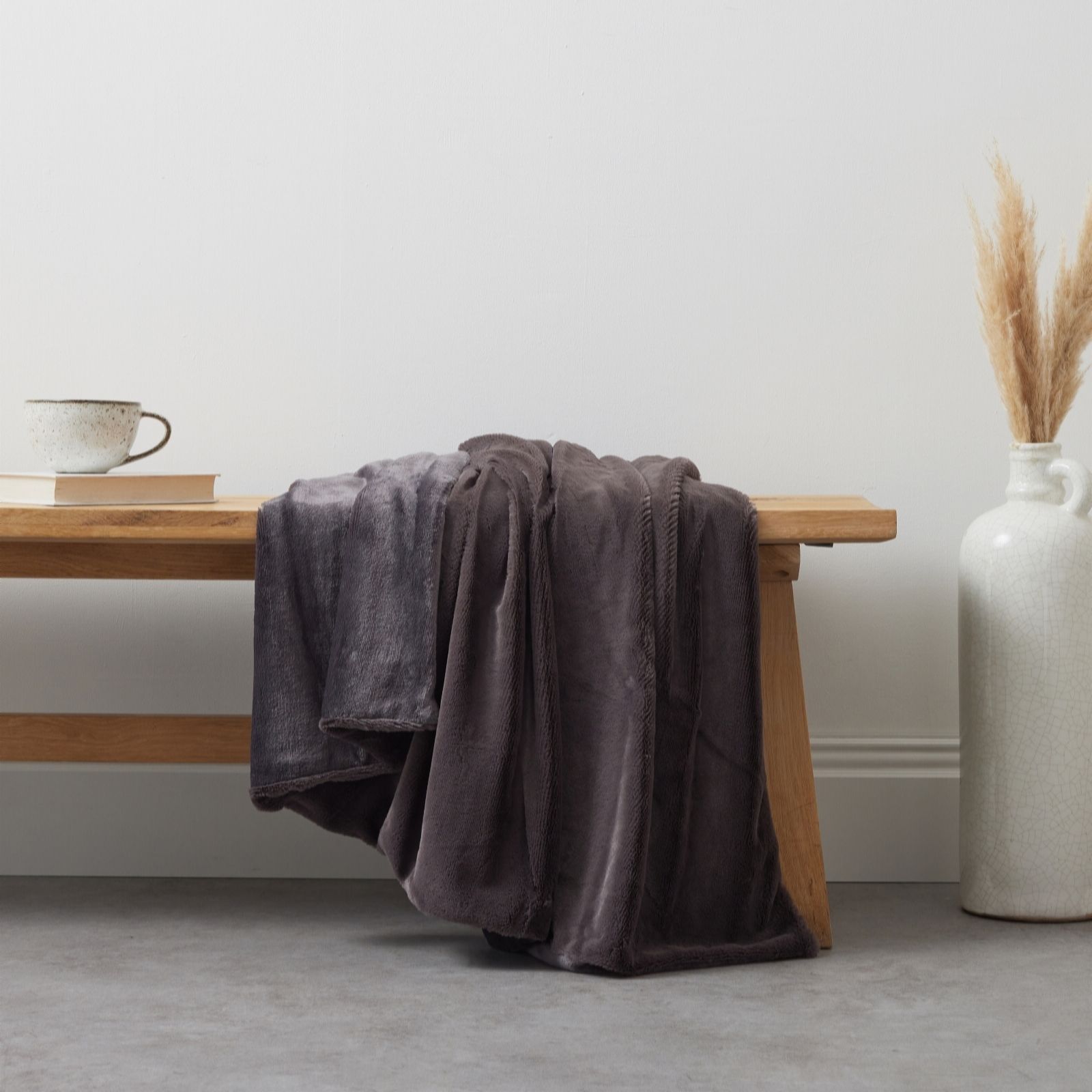 Outlet Cozee Home Faux Fur and Velvetsoft Throw QVC UK