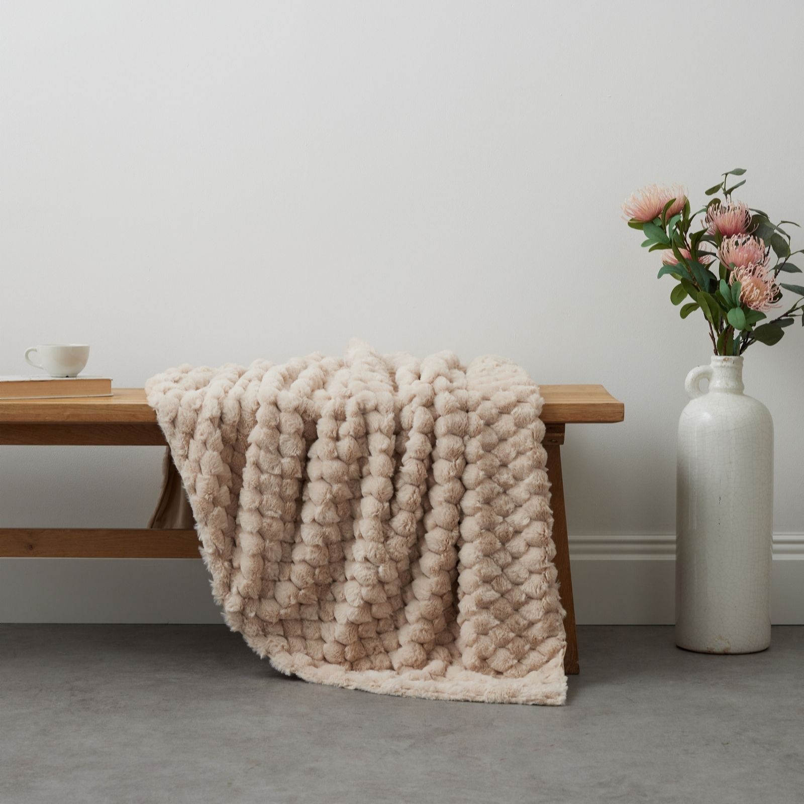 Outlet Otters Brook 140 x 170cm Luxury Cream Textured Throw