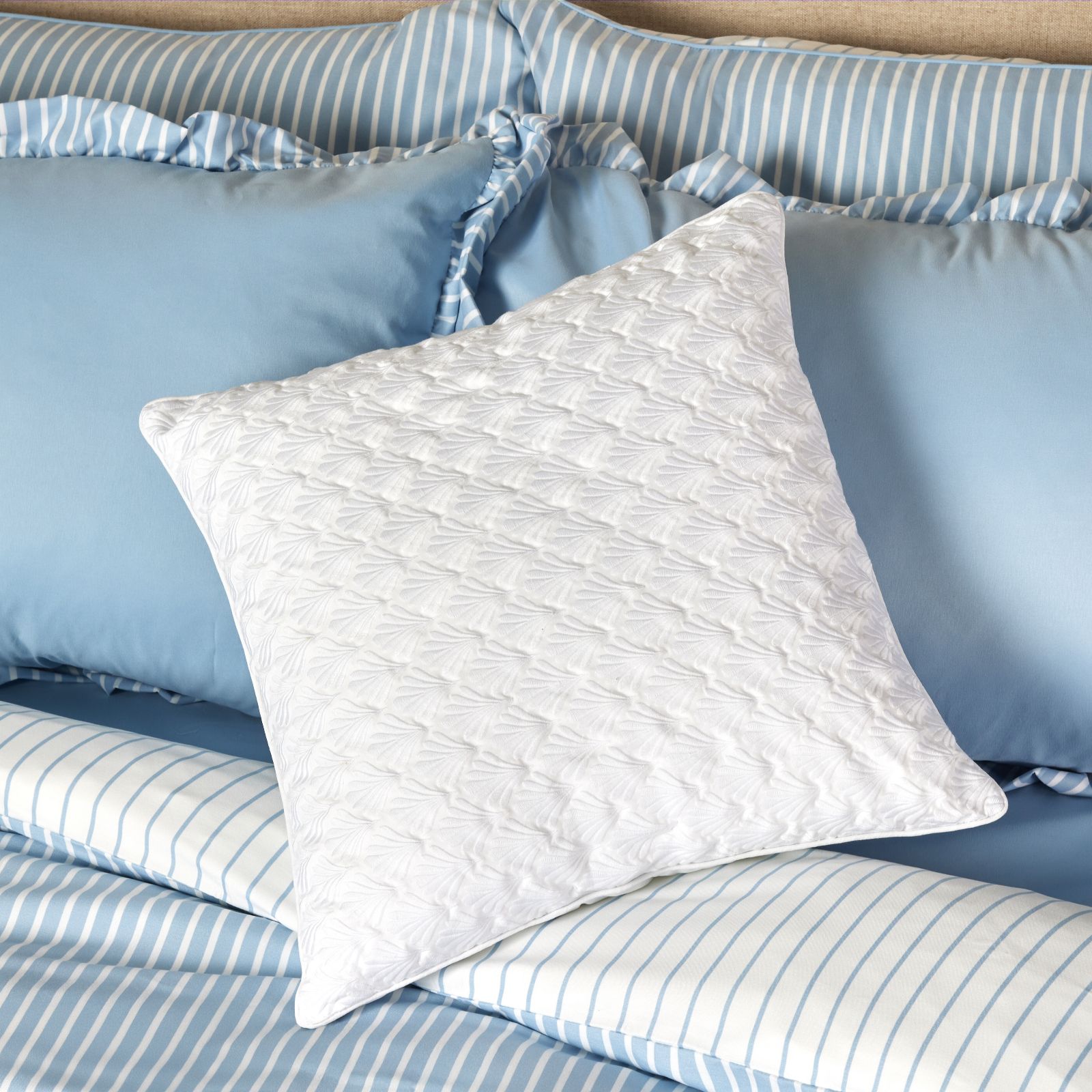 Outlet Cozee Home Embroidered Geo Square Cushion