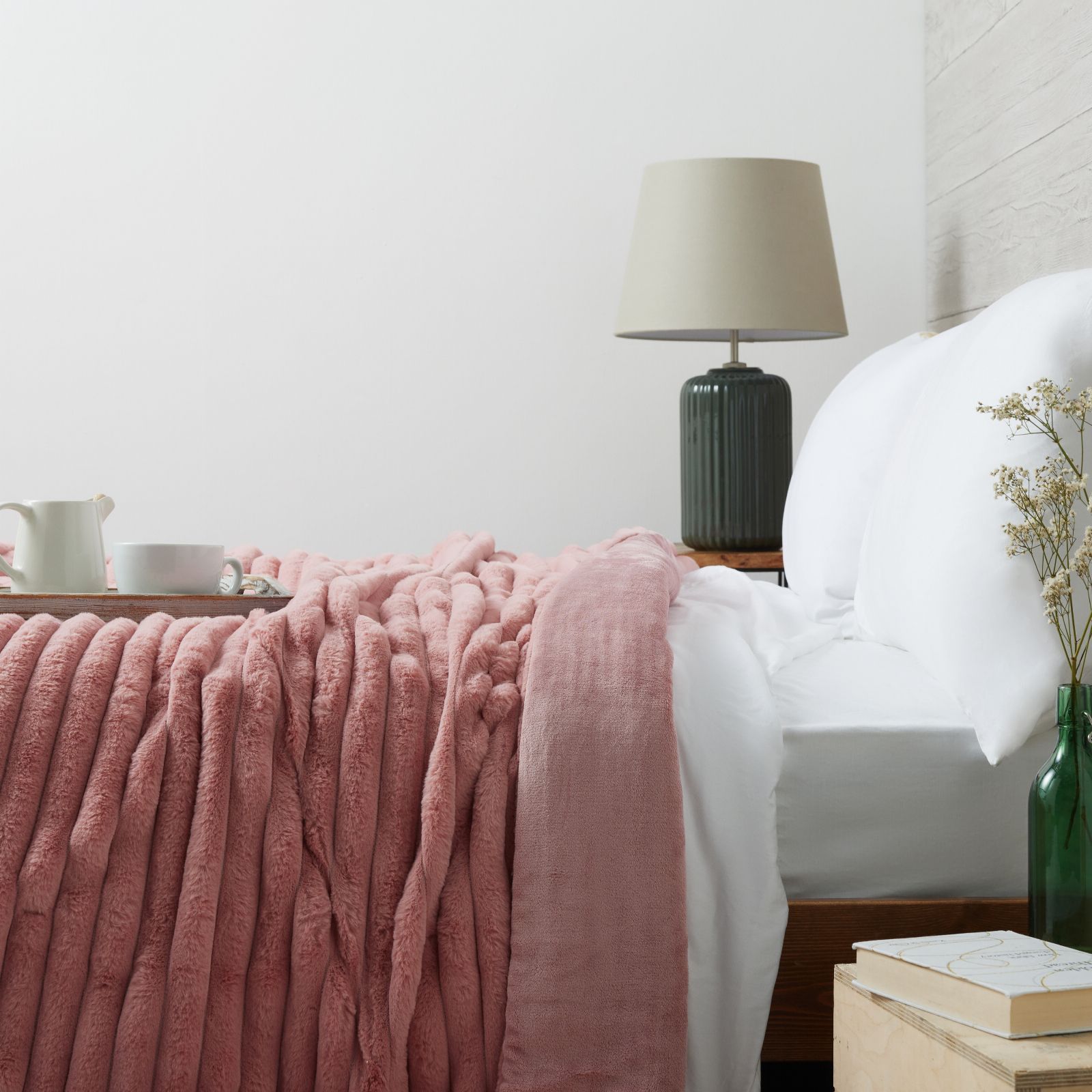 Cozee Home Jacquard Stripe Grace Fur Bedspread