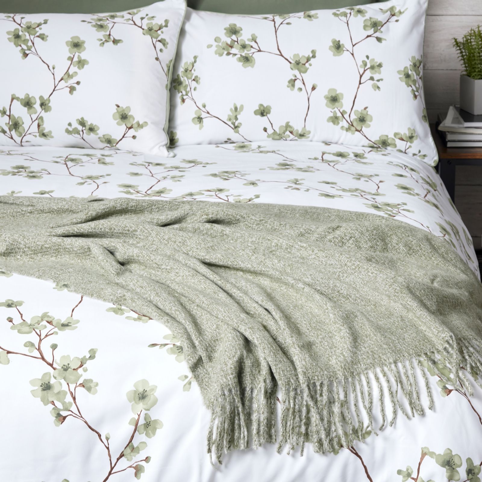 Cozee Home Softknit Throw