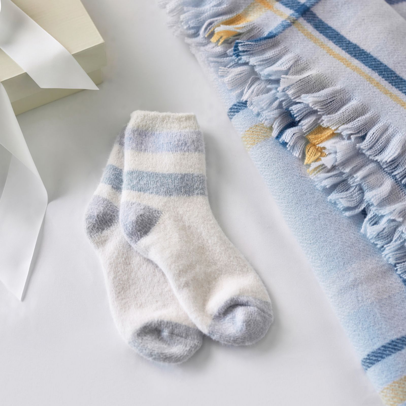 Cozee Home 'The Gift of Comfort' Throw and Socks Giftbox
