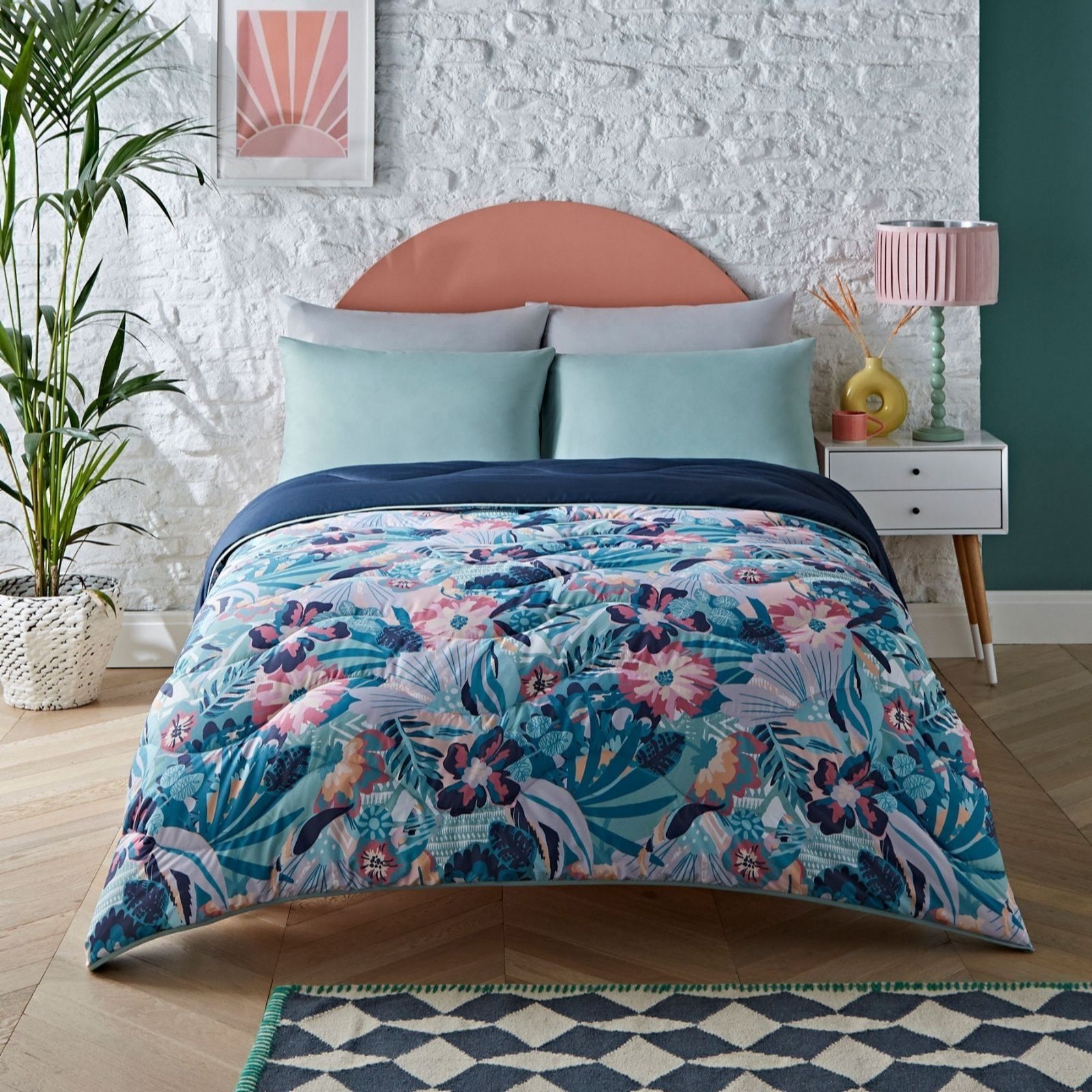 Night Lark Pastel Palms Coverless 6 Tog Duvet Set