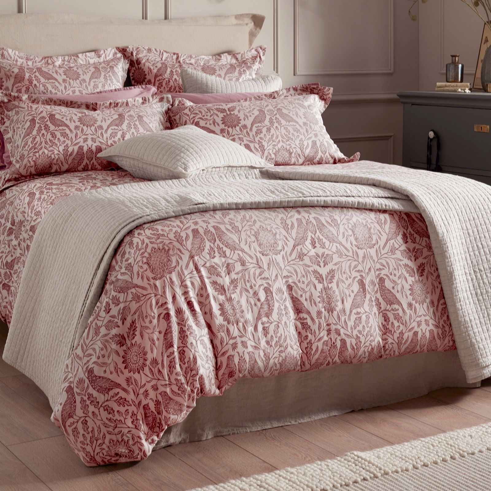 Secret Linen Store Berry Birdie 4 Piece Duvet Set