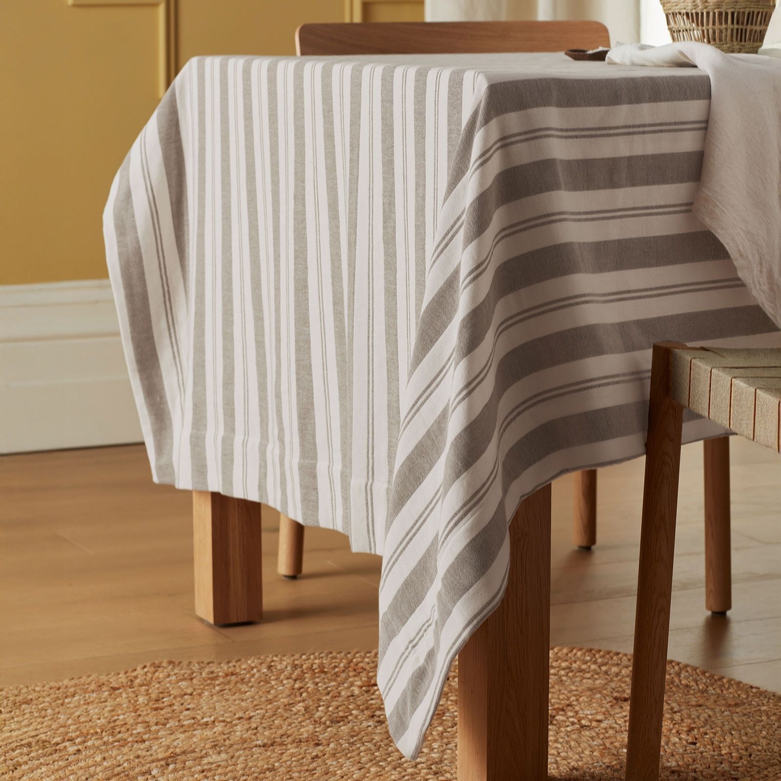 Secret Linen Store Issac Stripe Tablecloth