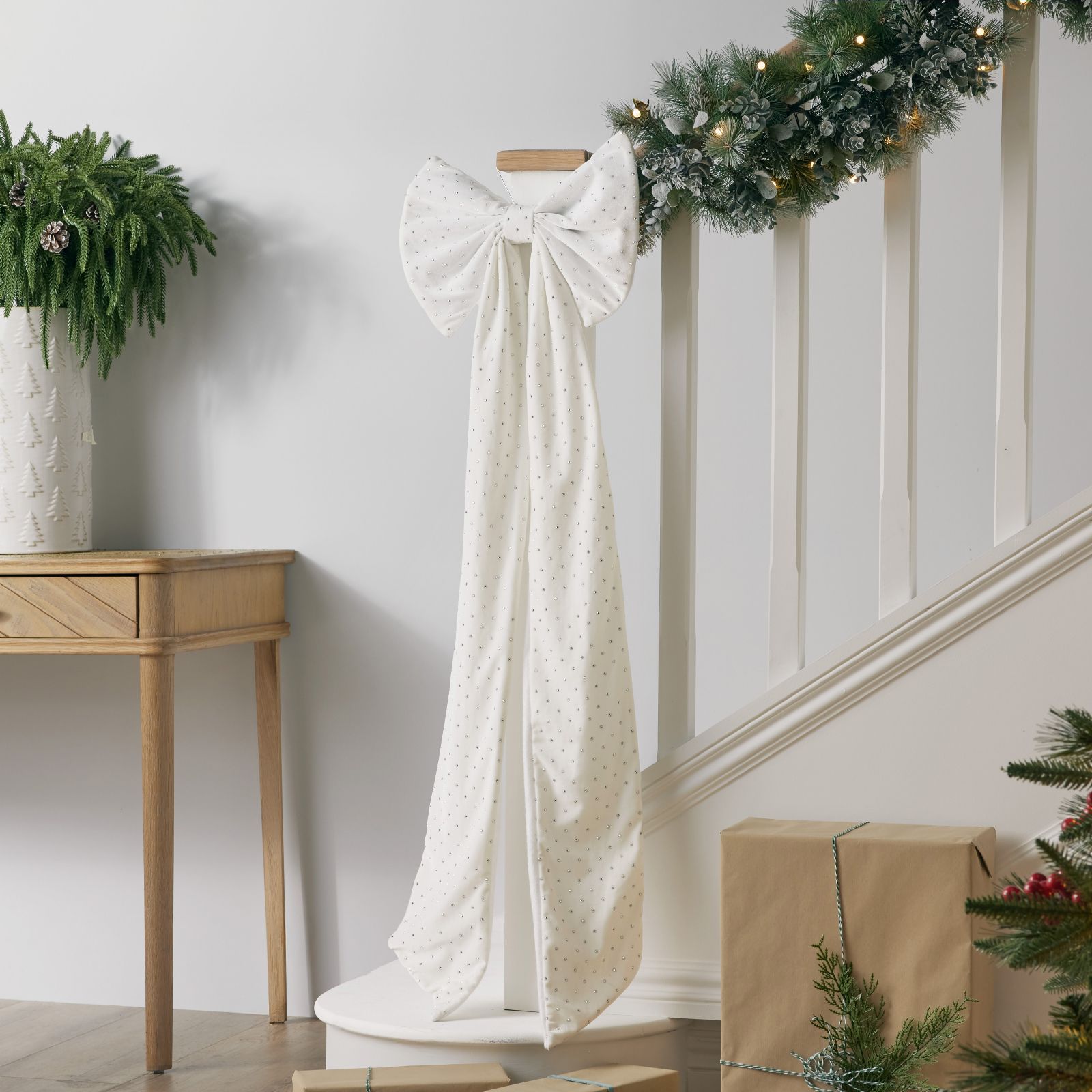 JM By Julien Macdonald Diamonte Hanging Bow Decoration