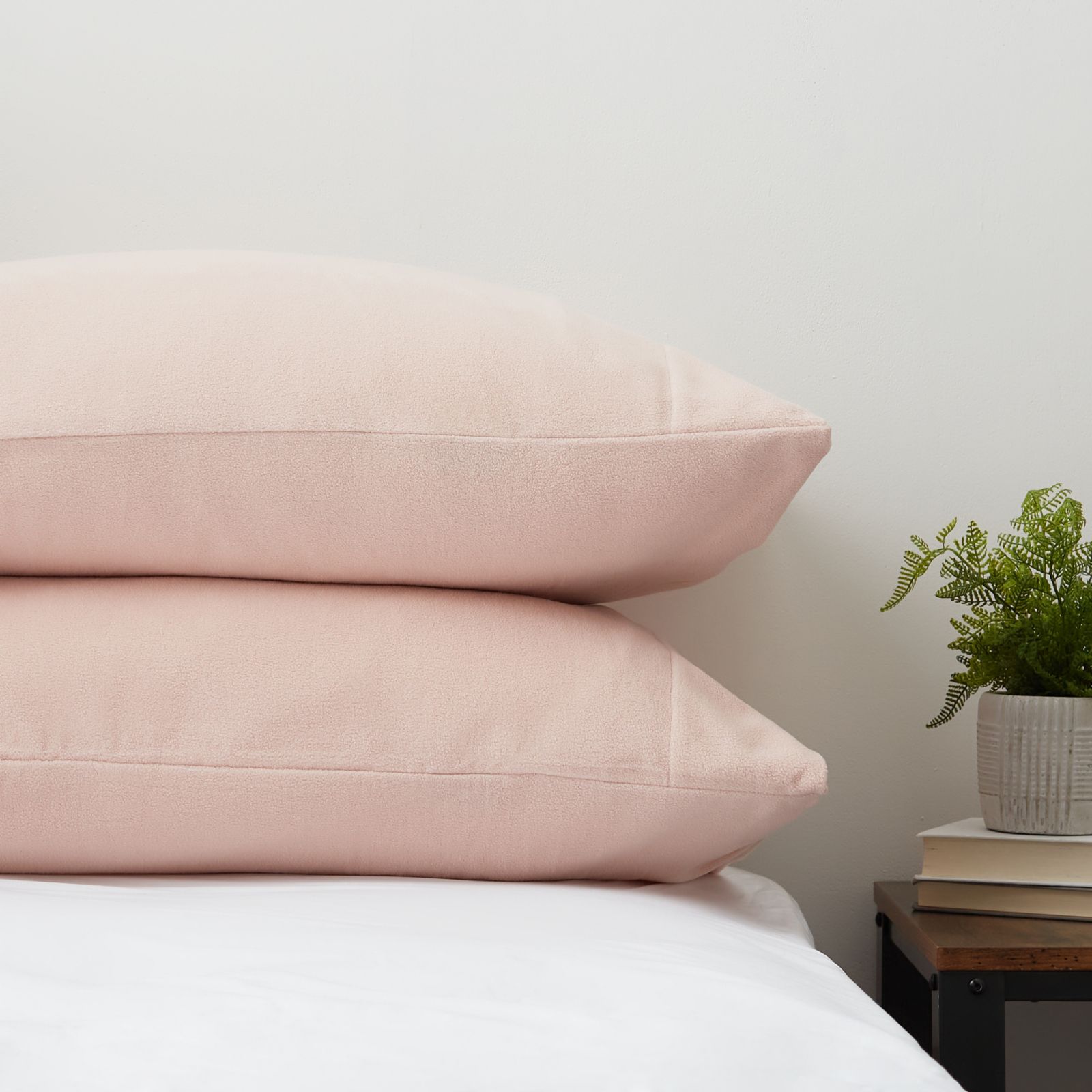 Cozee Home Set of 2 Fleece Housewife Pillow Cases