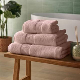 Silentnight Waffle Border Cotton Towel Four Piece Bundle