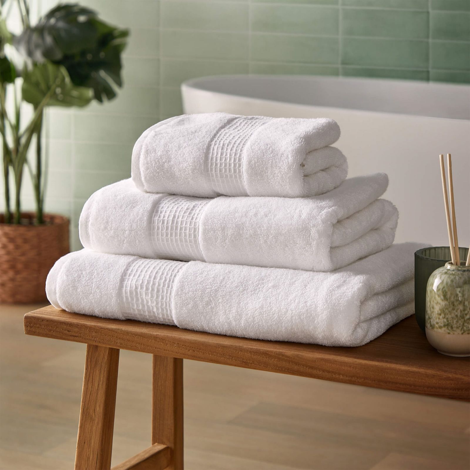Silentnight Waffle Border Cotton Towel Four Piece Bundle