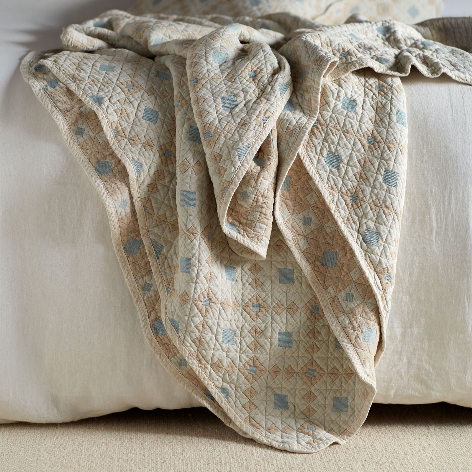 Secret Linen Store Pippa Patchwork Throw