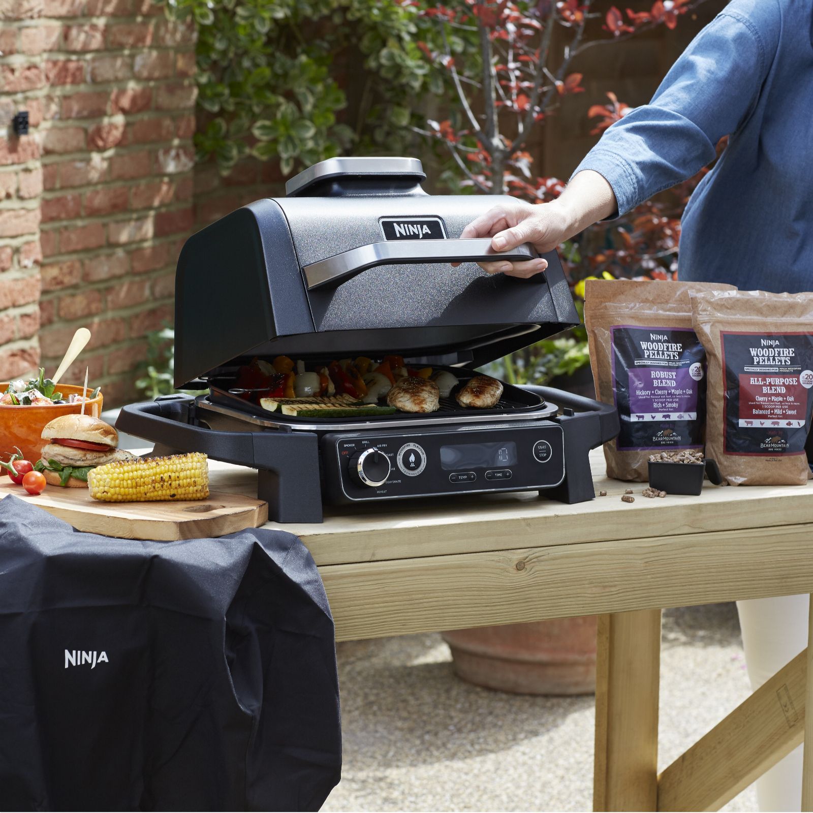 WOODFIRE: Discover the Ninja Woodfire Electric Pellet Smoker, a versatile  outdoor BBQ, grilling, baking, dehydrating, smoking, air frying, and
