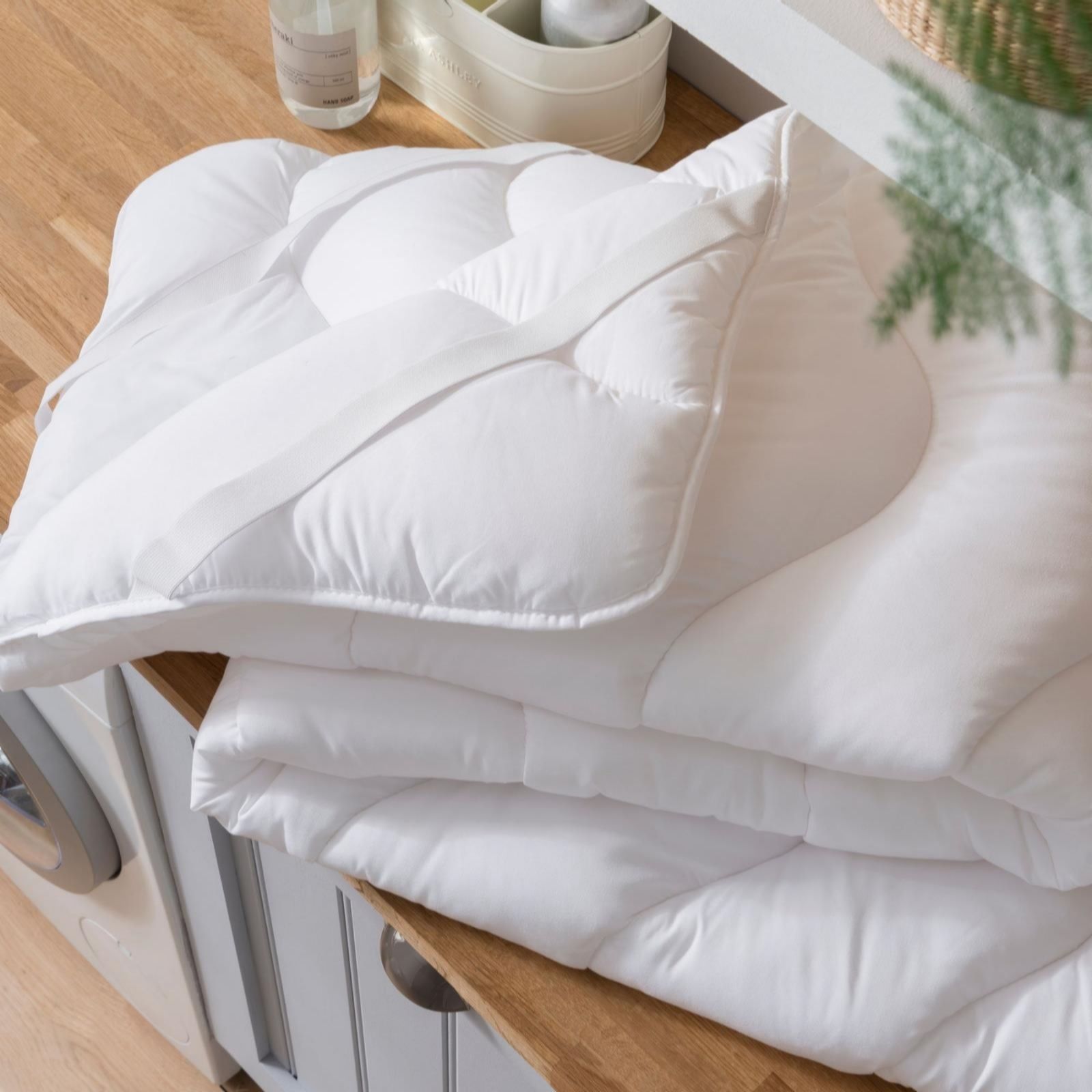 The Fine Bedding Company Spundown Mattress Enhancer