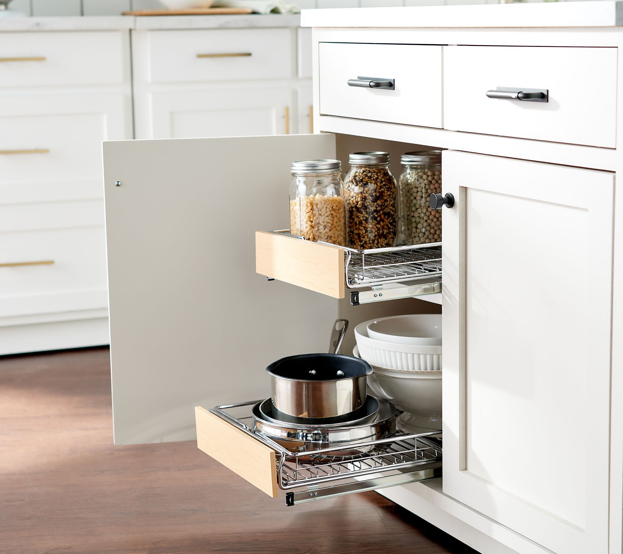 Base cabinet tray divider pullout BPOTD