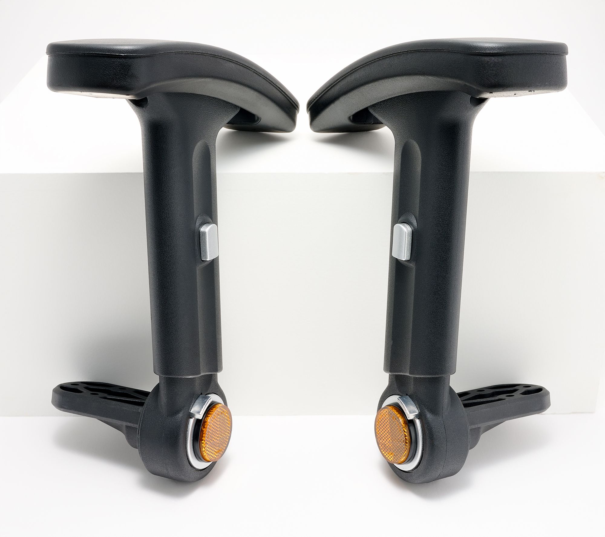 【美品】トイズ　アームレスト　TOY's ARMREST TOY's×INITY | アームレスト | ライフビューティーネイルプロ