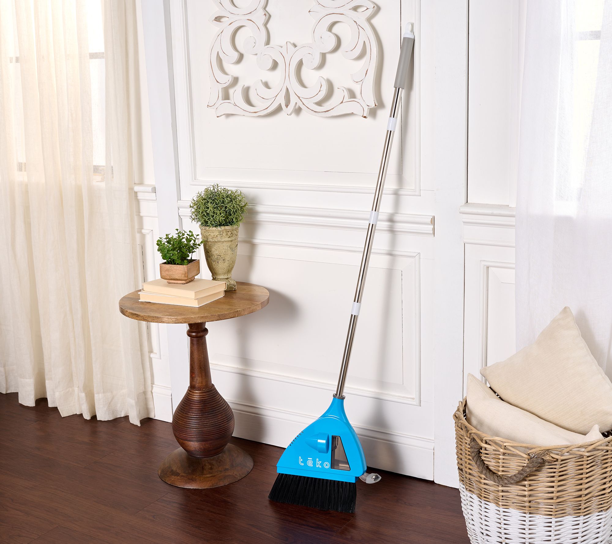 Teko Rechargeable 2-in-1 Sweeper & Vacuum w/ USB Charger