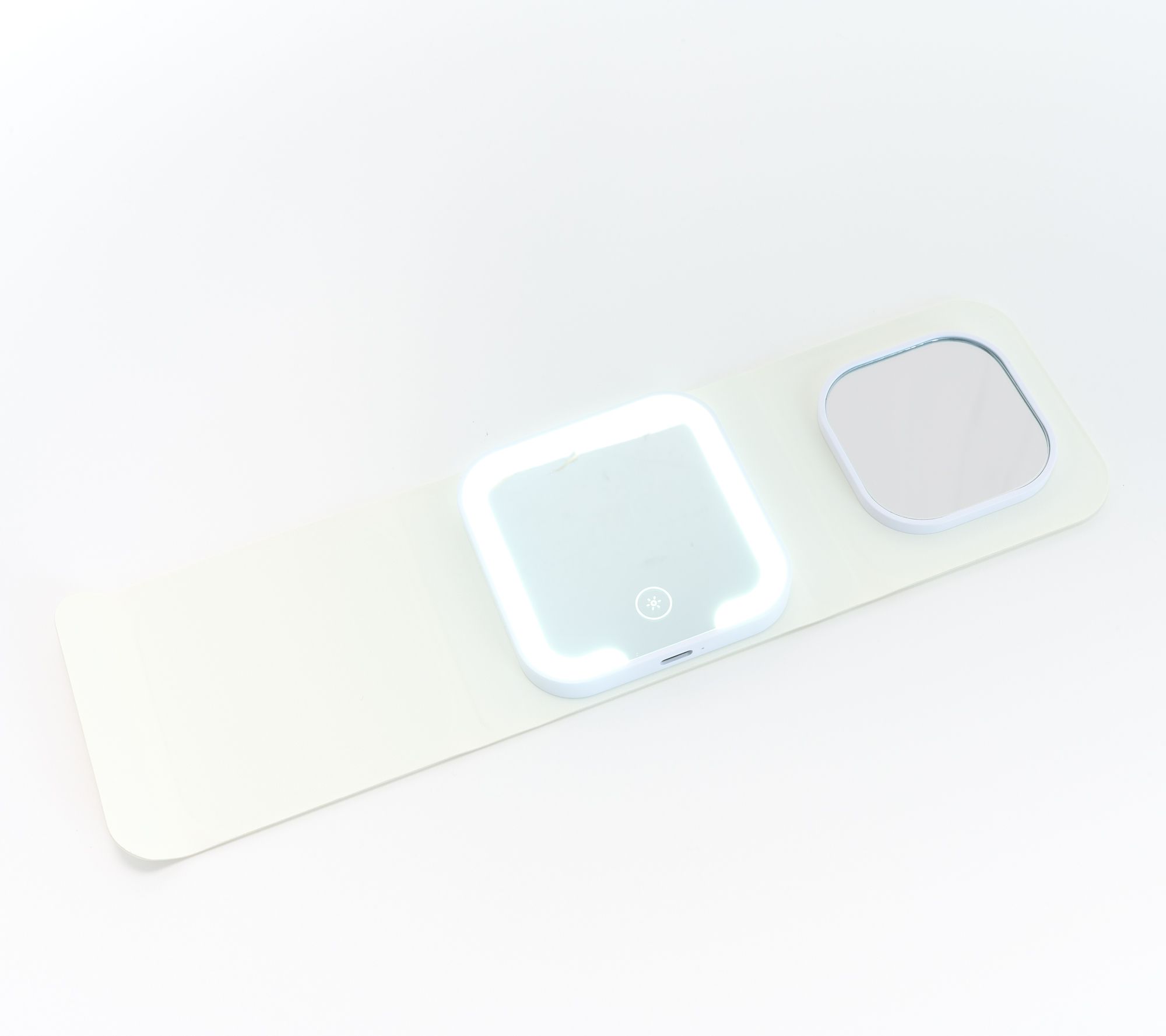 Fancii Emma Mini Tri-Fold Pocket Lighted 1x & 5x Mirror